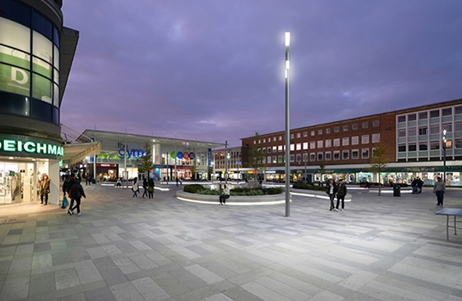 Queens Square – Crawley